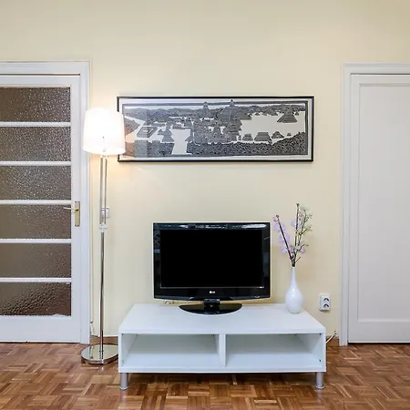 Spacious Sant Antoni 3mins To Metro アパート