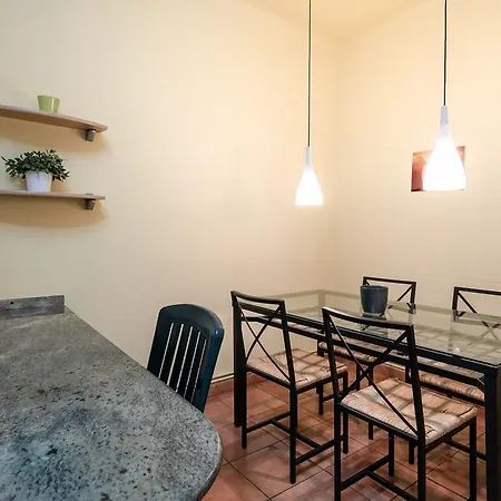 Spacious Sant Antoni 3mins To Metro * バルセロナ