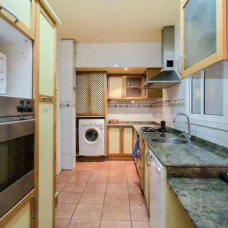 Spacious Sant Antoni 3mins To Metro * バルセロナ